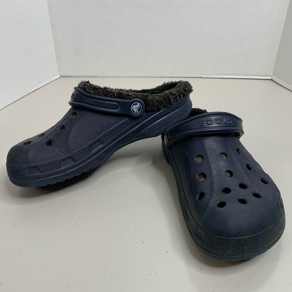 navy blue fur lined crocs